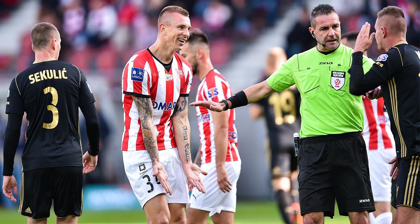 Український захисник здійснив неймовірний сейв, вибивши м'яч з лінії воріт – відео Український захисник здійснив неймовірний сейв, вибивши м'яч з лінії воріт – відео