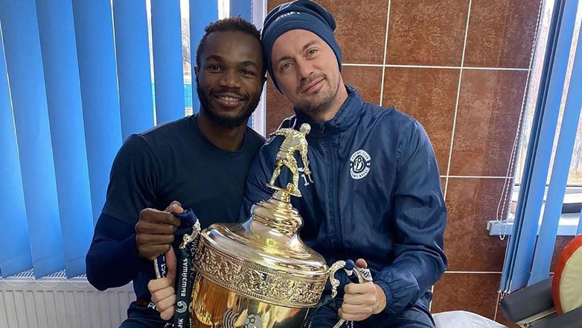 Камерунський футболіст розповів про жарти над Мілевським після його расистських витівок Камерунський футболіст розповів про жарти над Мілевським після його расистських витівок