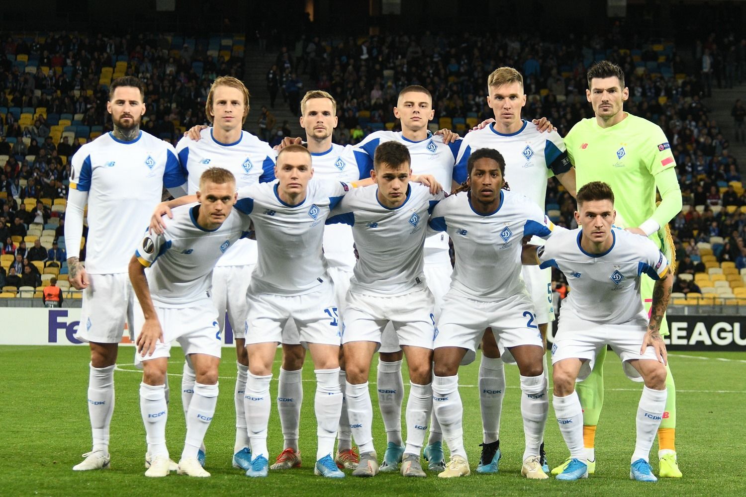 "Динамо" звернулося в поліцію через матеріал про зарплати футболістів у ЗМІ "Динамо" звернулося в поліцію через матеріал про зарплати футболістів у ЗМІ