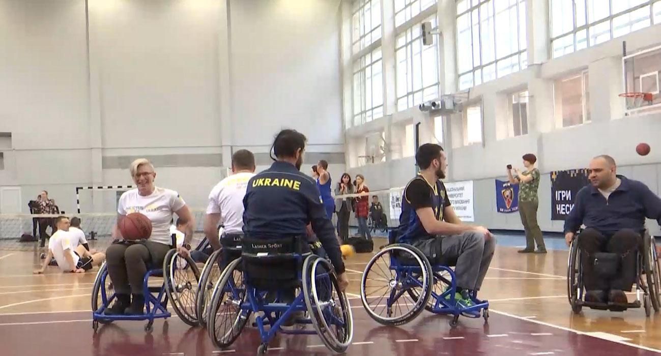 Игры Непокоренных: как американцы делятся опытом с украинскими ветеранами – фото, видео Игры Непокоренных: как американцы делятся опытом с украинскими ветеранами – фото, видео