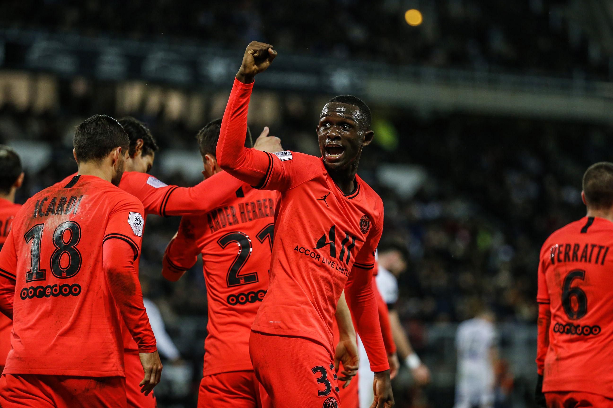 ПСЖ сыграл феерическую ничью 4:4 с аутсайдером чемпионата "Амьеном": видео ПСЖ сыграл феерическую ничью 4:4 с аутсайдером чемпионата "Амьеном": видео