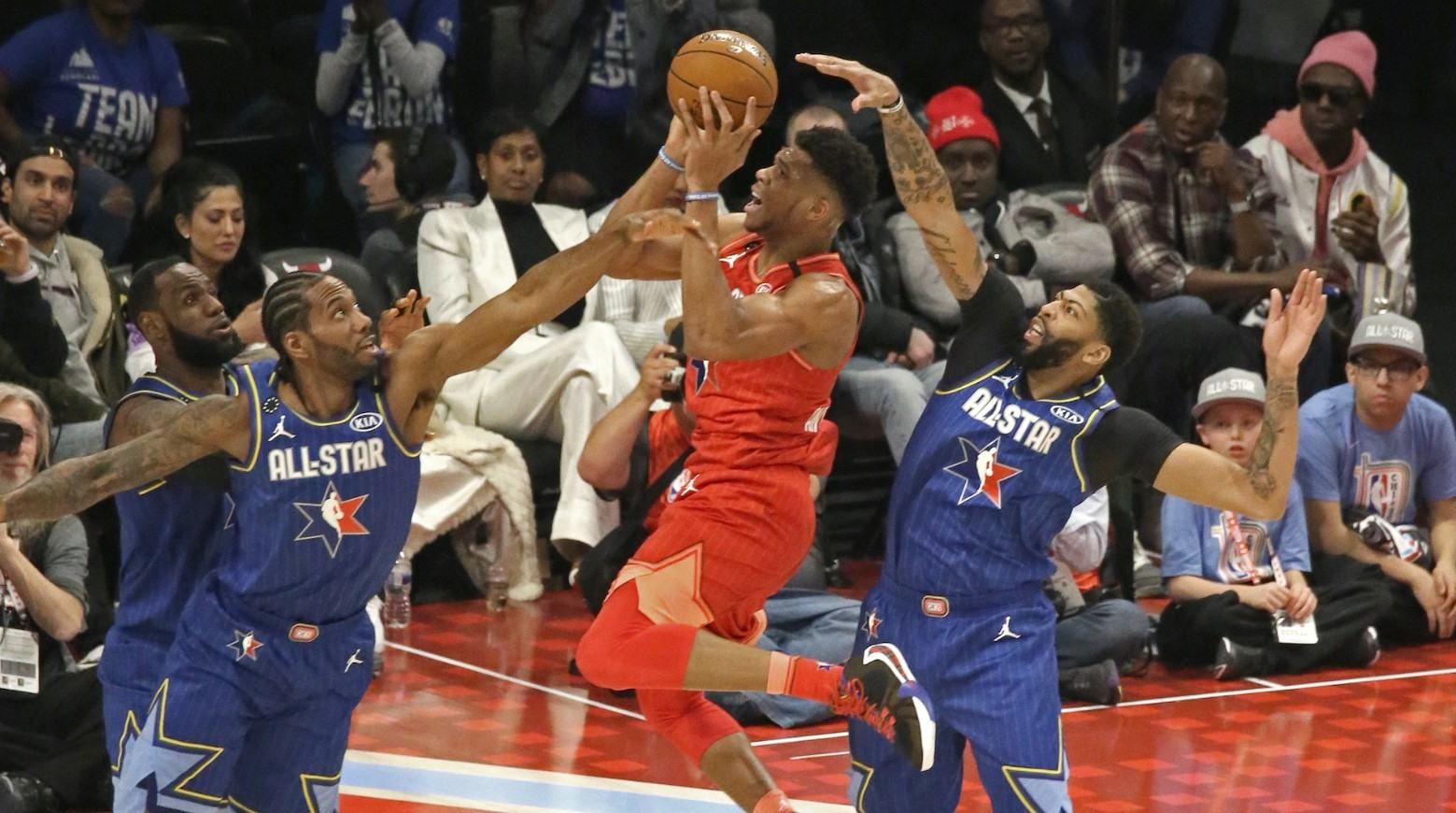 Учасники Матчу всіх зірок NBA вшанували пам'ять Кобі Браянта: фото та відео Учасники Матчу всіх зірок NBA вшанували пам'ять Кобі Браянта: фото та відео