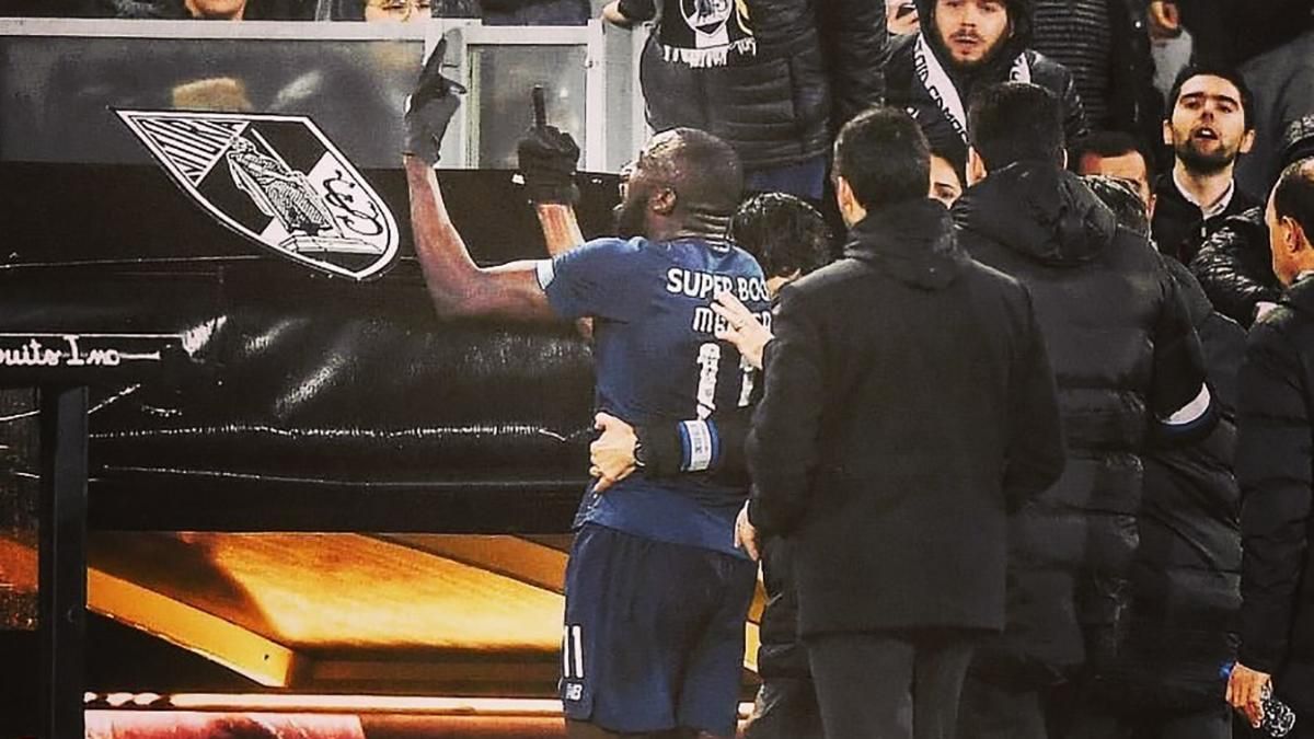 Футболіст "Порту" піддався расизму: відмовився продовжити матч, забив гол і "послав" фанів