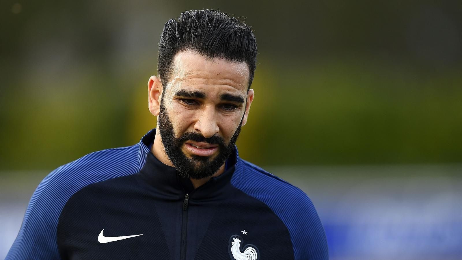 Скандальний Аділь Рамі перейшов у російський клуб – Памела Андерсон звинувачувала його в побитті Скандальний Аділь Рамі перейшов у російський клуб – Памела Андерсон звинувачувала його в побитті