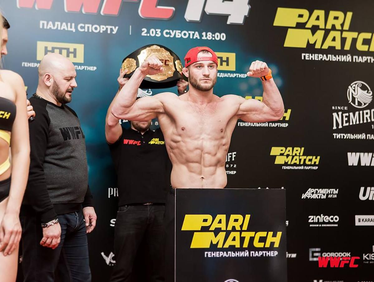 Боєць MMA одним ударом зламав суперникові хребет: відео Боєць MMA одним ударом зламав суперникові хребет: відео