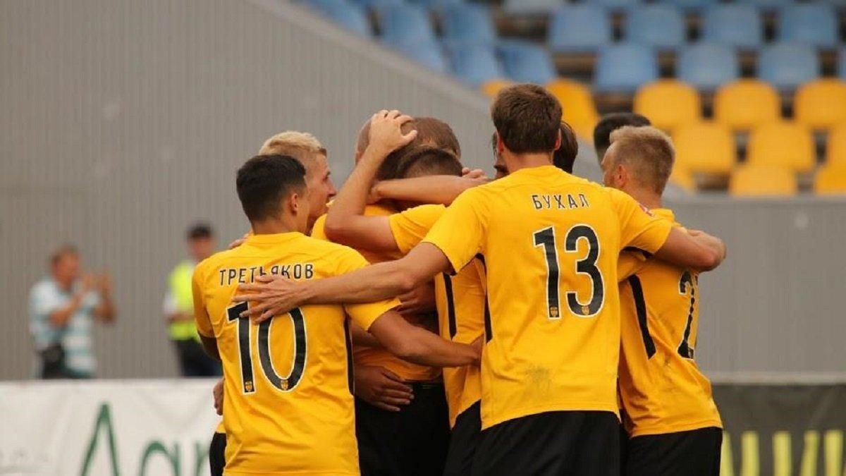 "Олександрія" вирушила на матч зі "Львовом" на військовому літаку: фото "Олександрія" вирушила на матч зі "Львовом" на військовому літаку: фото