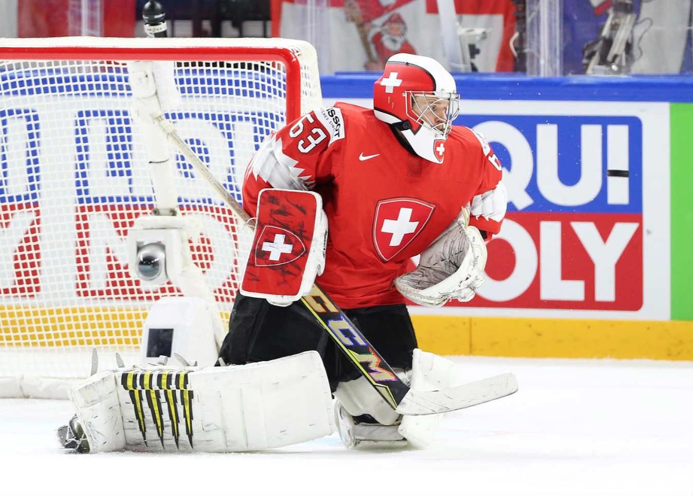 Коронавірус вносить корективи: хокейні матчі у Швейцарії відбудуться без глядачів Коронавірус вносить корективи: хокейні матчі у Швейцарії відбудуться без глядачів