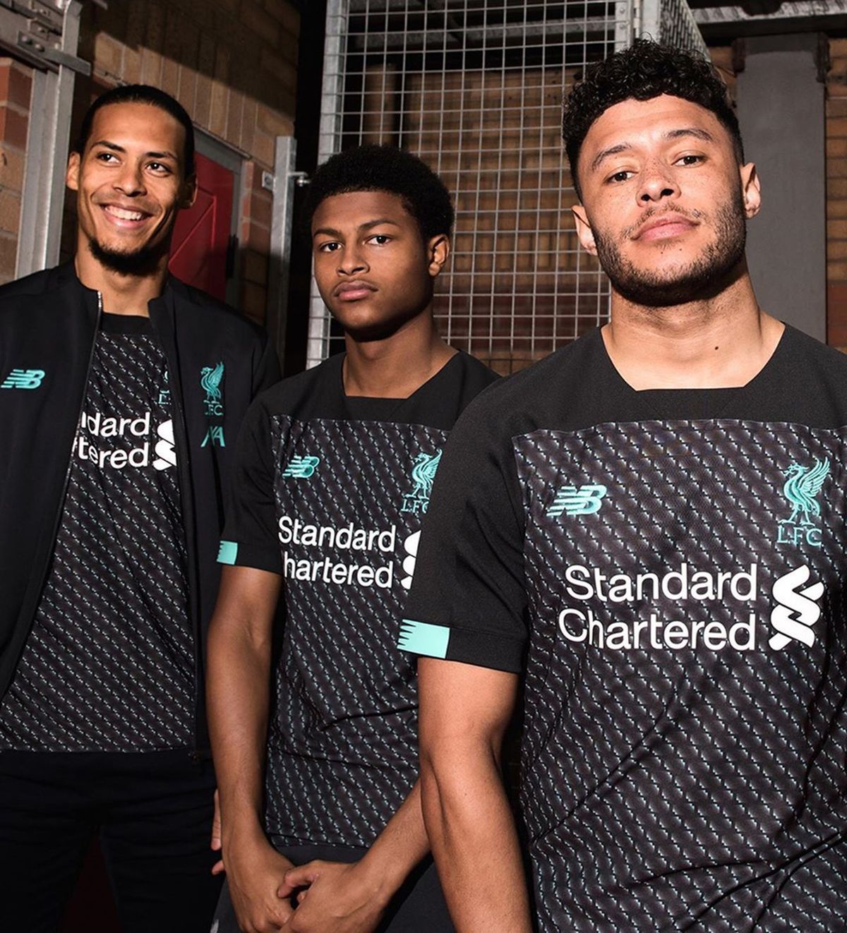 "Ліверпуль" у стилі 90-х: клуб випустив оригінальну форму "Ліверпуль" у стилі 90-х: клуб випустив оригінальну форму