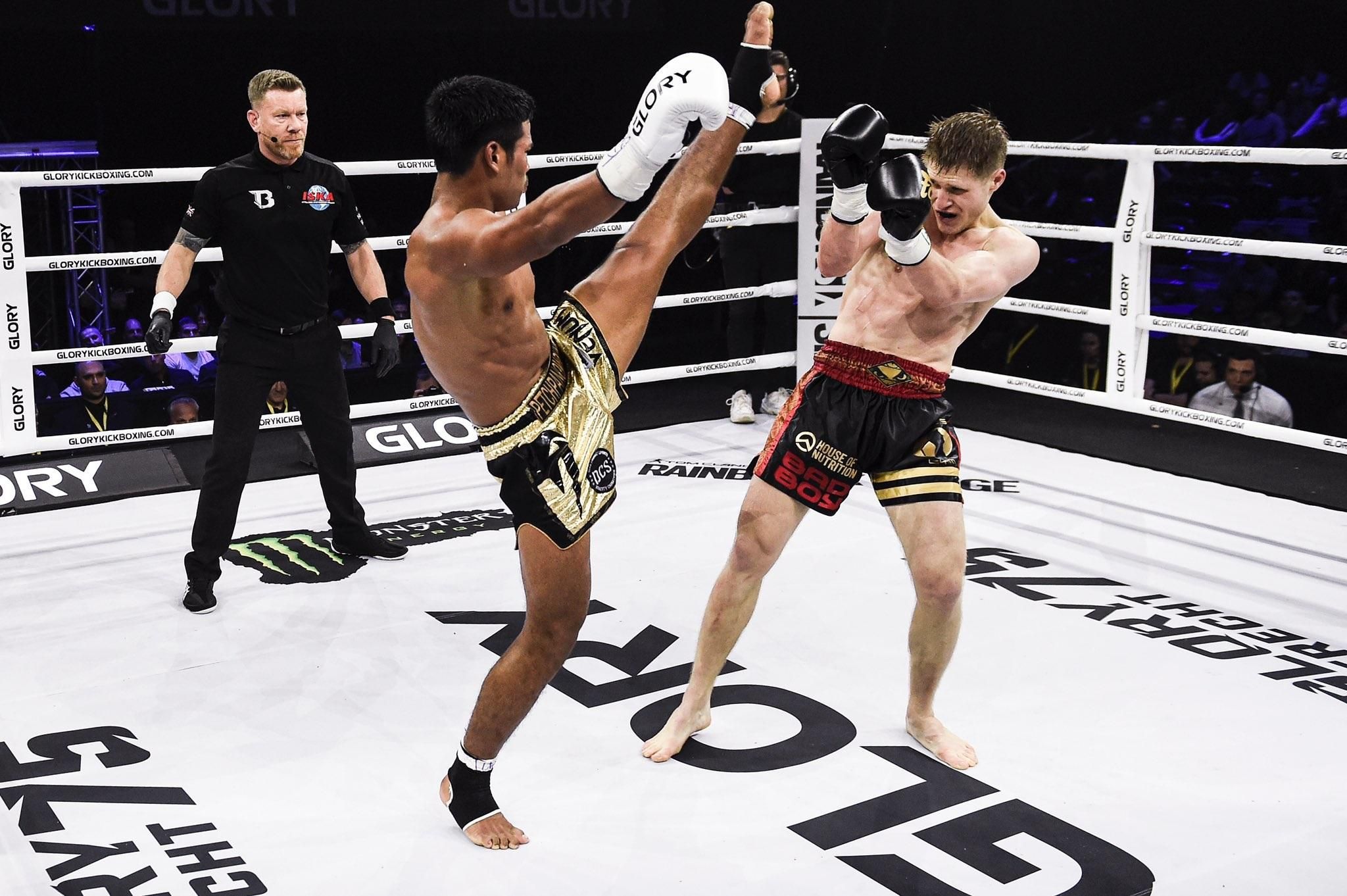 Український боєць Адамчук прикро програв у чемпіонському поєдинку на Glory 75 – відео бою Український боєць Адамчук прикро програв у чемпіонському поєдинку на Glory 75 – відео бою
