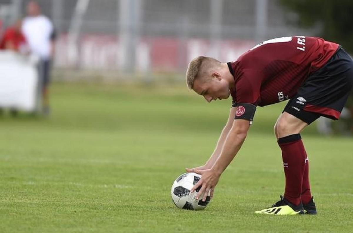 Український сенсаційний футболіст забив 34 голи у 15-ти матчах сезону Український сенсаційний футболіст забив 34 голи у 15-ти матчах сезону