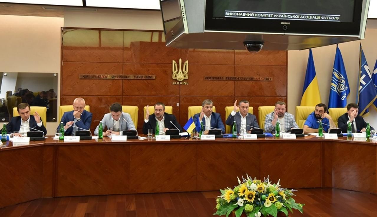 З 2021 року клуби УПЛ повинні мати жіночу команду З 2021 року клуби УПЛ повинні мати жіночу команду