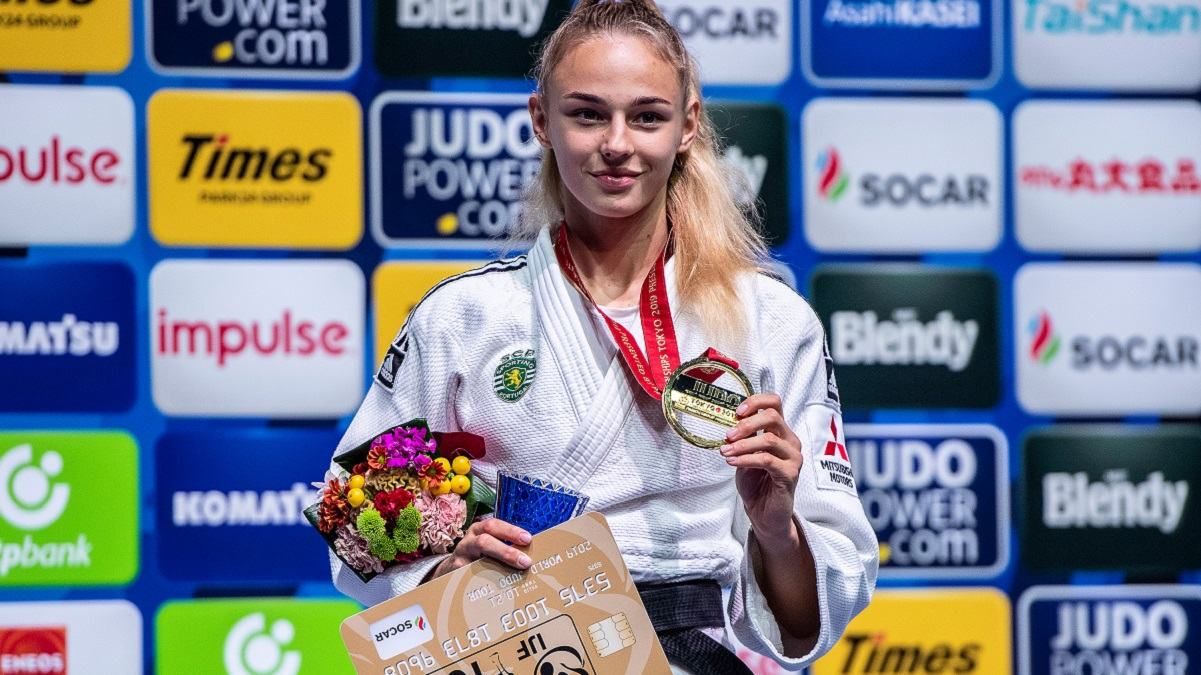 Белодед анонсировала выход фильма "Анаконда" о своем пути к победам: видео трейлера Белодед анонсировала выход фильма "Анаконда" о своем пути к победам: видео трейлера