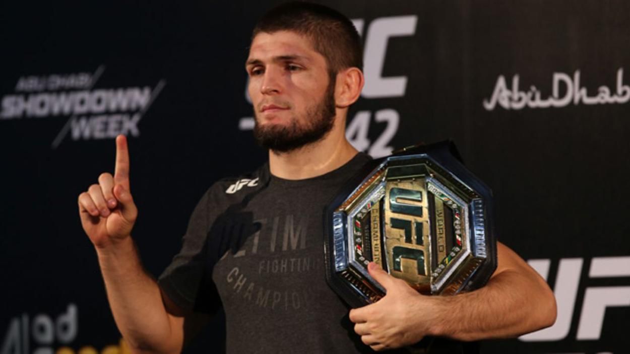 Російський боєць Хабіб Нурмагомедов штовхнув пояс суперника та назвав його тупим: відео Російський боєць Хабіб Нурмагомедов штовхнув пояс суперника та назвав його тупим: відео