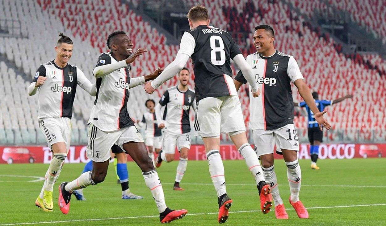 "Ювентус" при пустых трибунах уверенно победил "Интер": видео "Ювентус" при пустых трибунах уверенно победил "Интер": видео