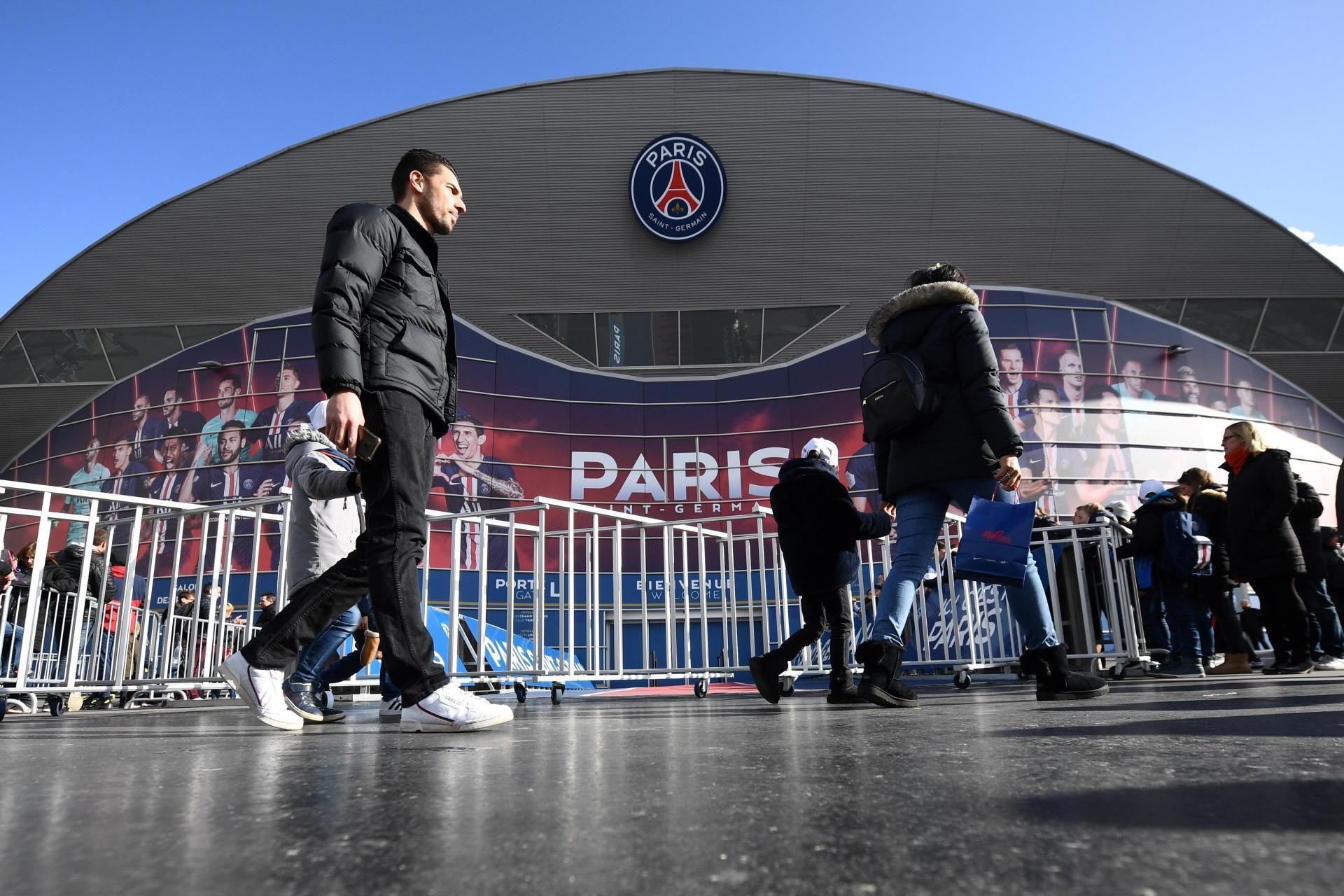 В чемпионате Франции ограничили присутствие футбольных болельщиков на трибунах