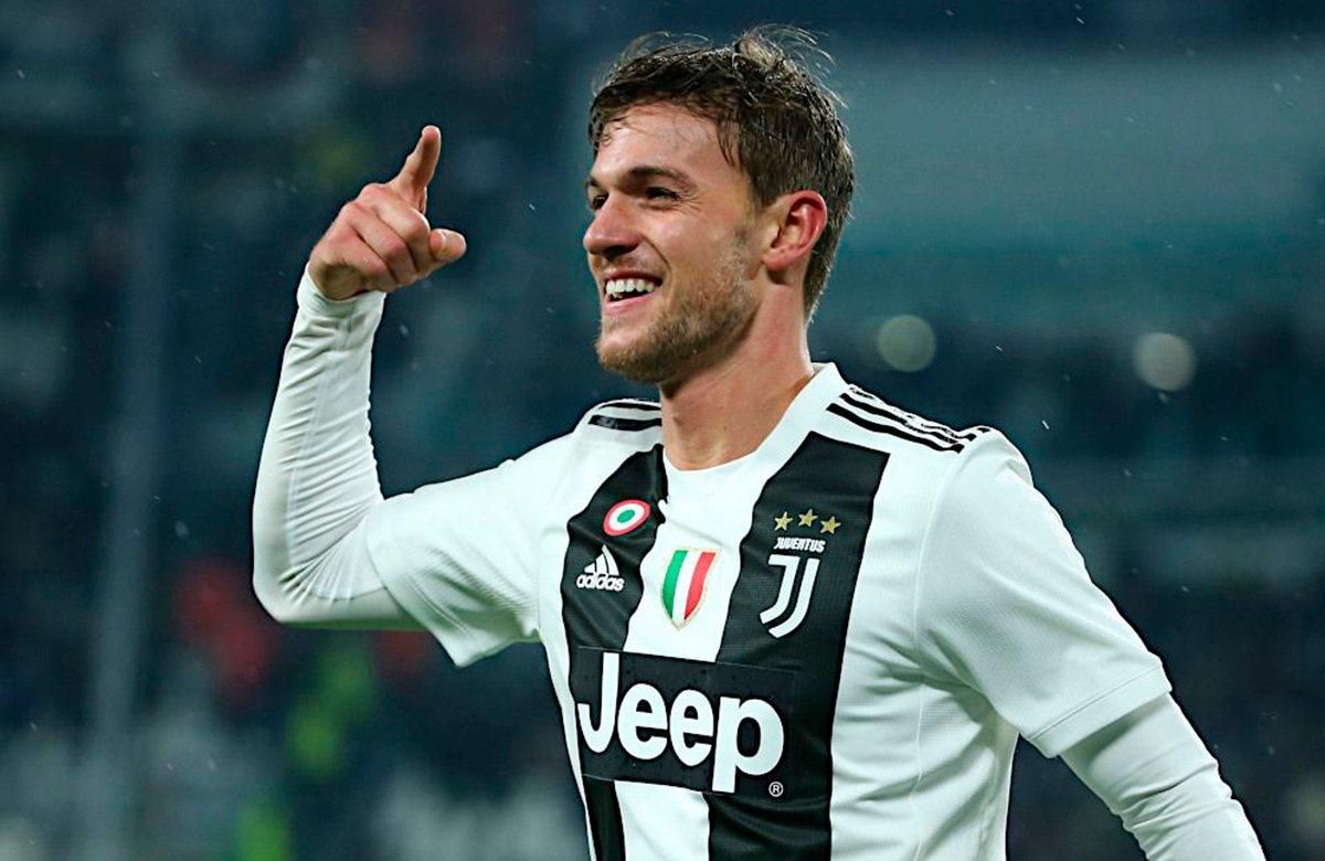 Защитник "Ювентуса" Ругани заболел коронавирусом Защитник "Ювентуса" Ругани заболел коронавирусом