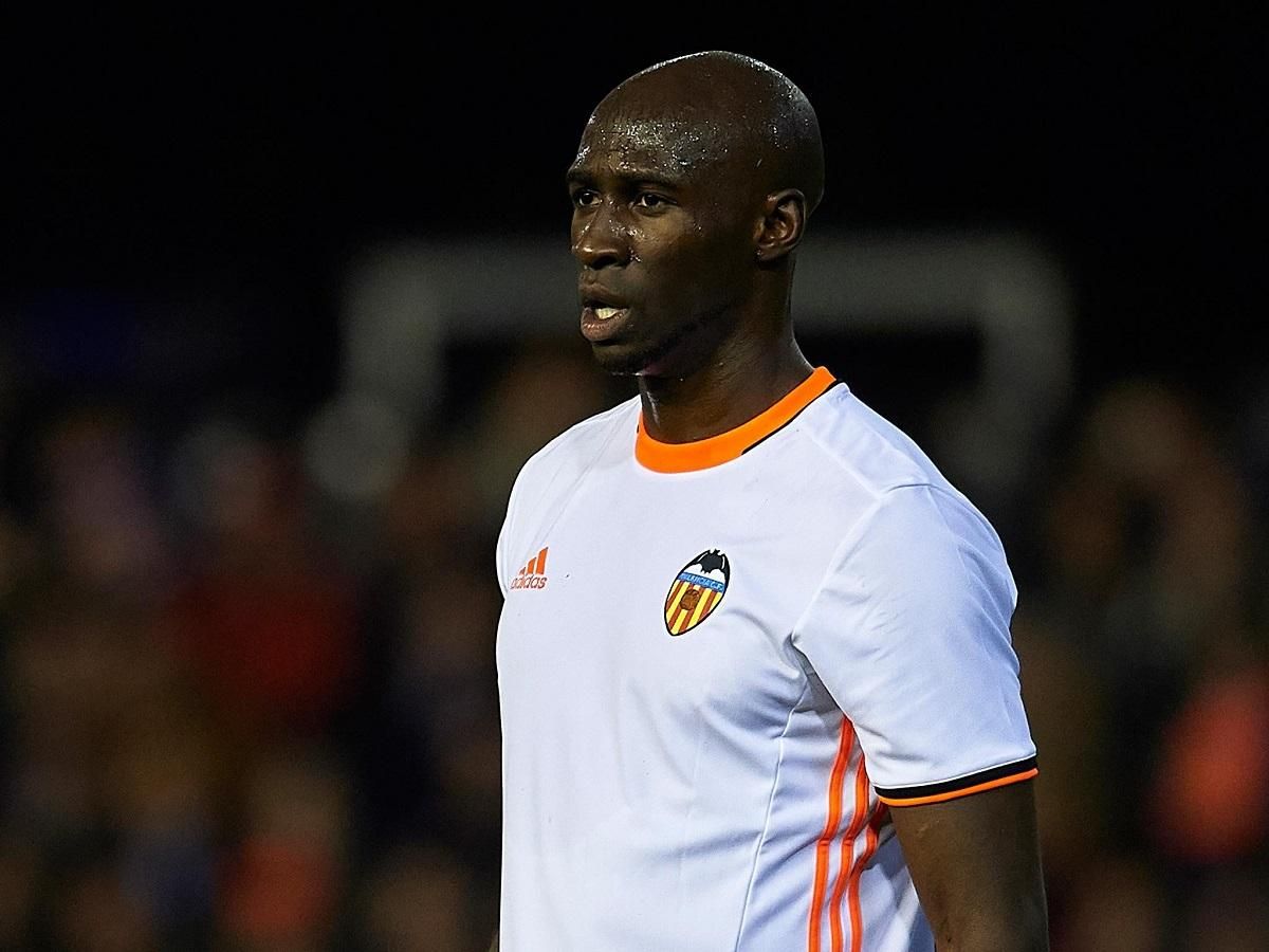 Еще один защитник "Валенсии" заболел коронавирусом Еще один защитник "Валенсии" заболел коронавирусом