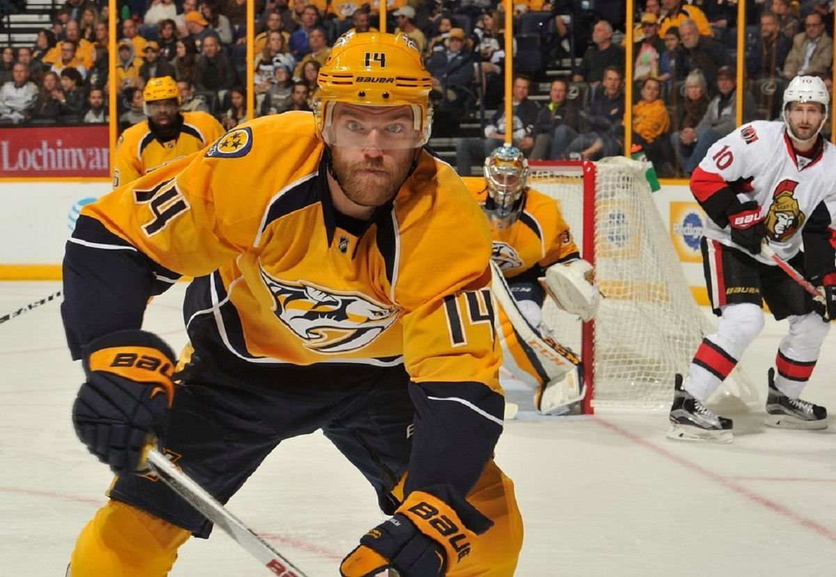 Талановитий хокеїст НХЛ показав, як весело та з користю проводить час у карантині: відео Талановитий хокеїст НХЛ показав, як весело та з користю проводить час у карантині: відео