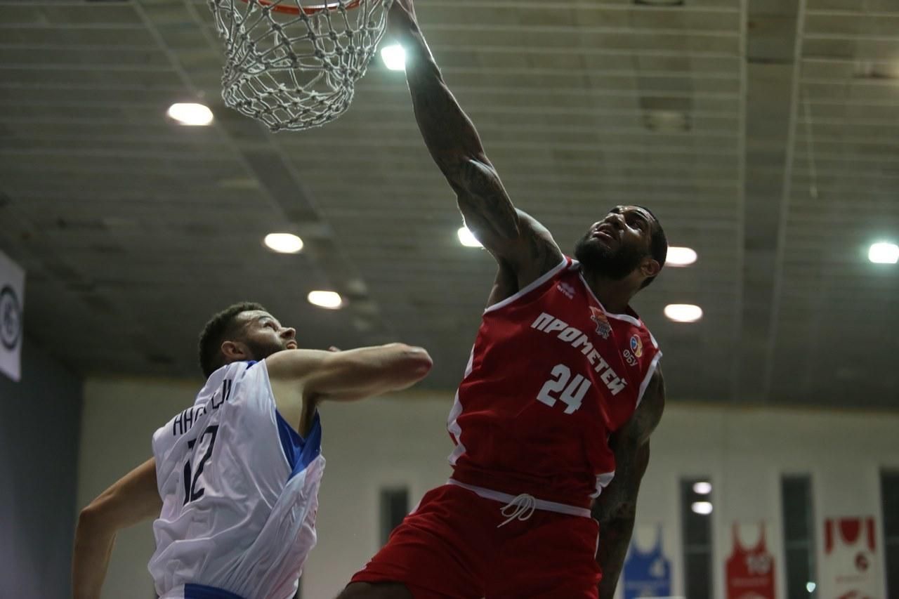 Топ-10 данков украинской баскетбольной Суперлиги: видео Топ-10 данков украинской баскетбольной Суперлиги: видео