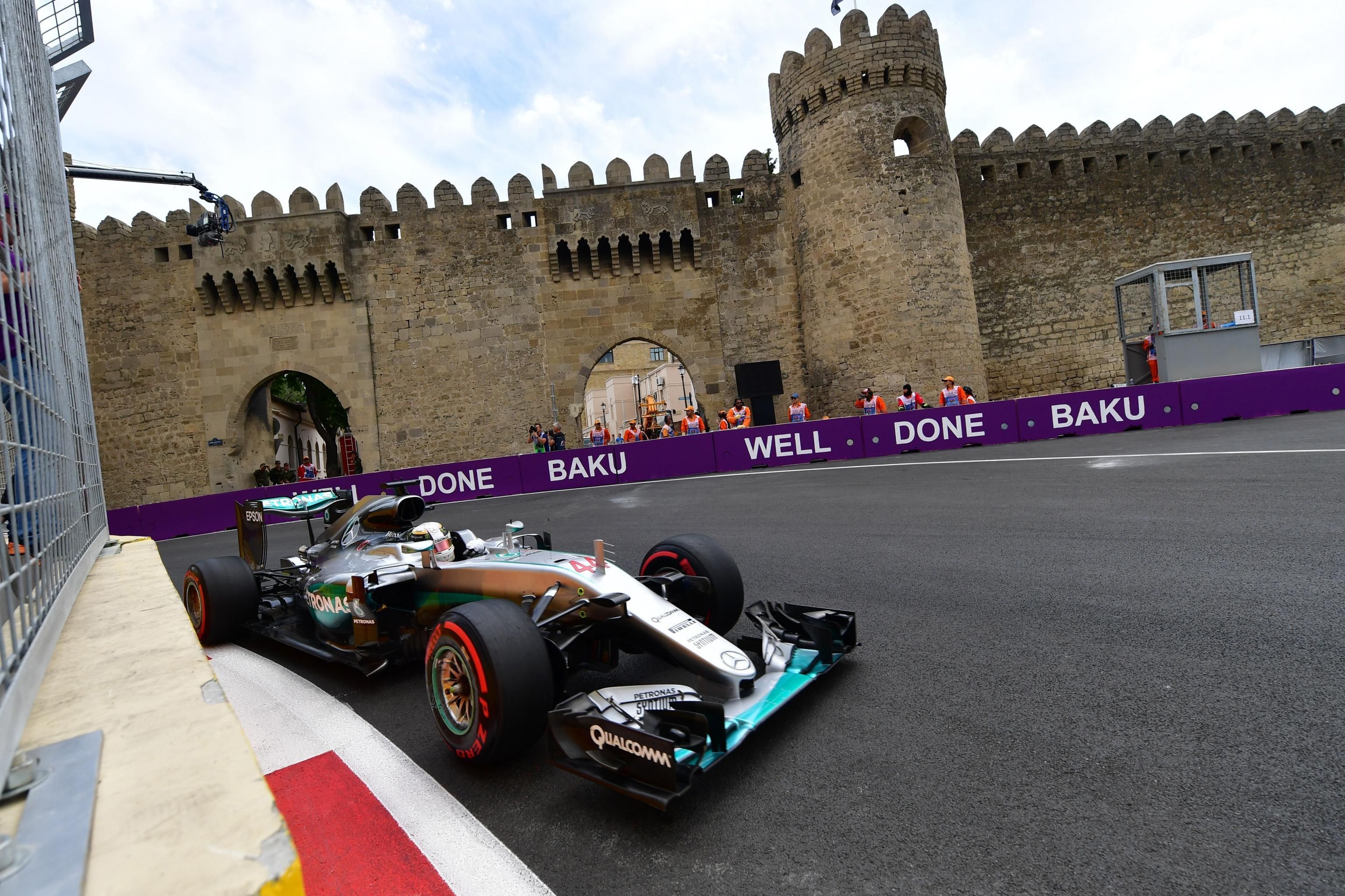 Старт сезона Формулы-1 откладывается: гран-при Азербайджана официально перенесено Старт сезона Формулы-1 откладывается: гран-при Азербайджана официально перенесено