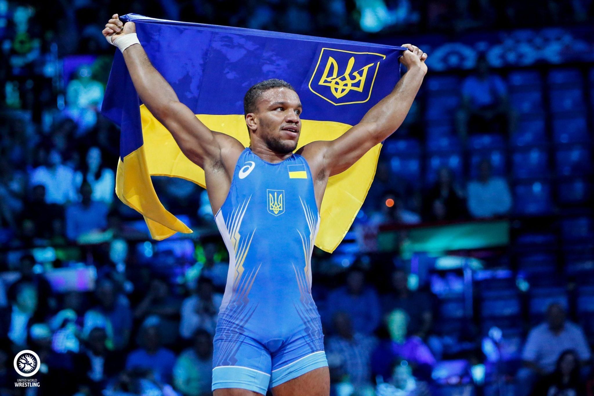 Жан Беленюк отримав титул "Людина року" в номінації "Спорт" Жан Беленюк отримав титул "Людина року" в номінації "Спорт"