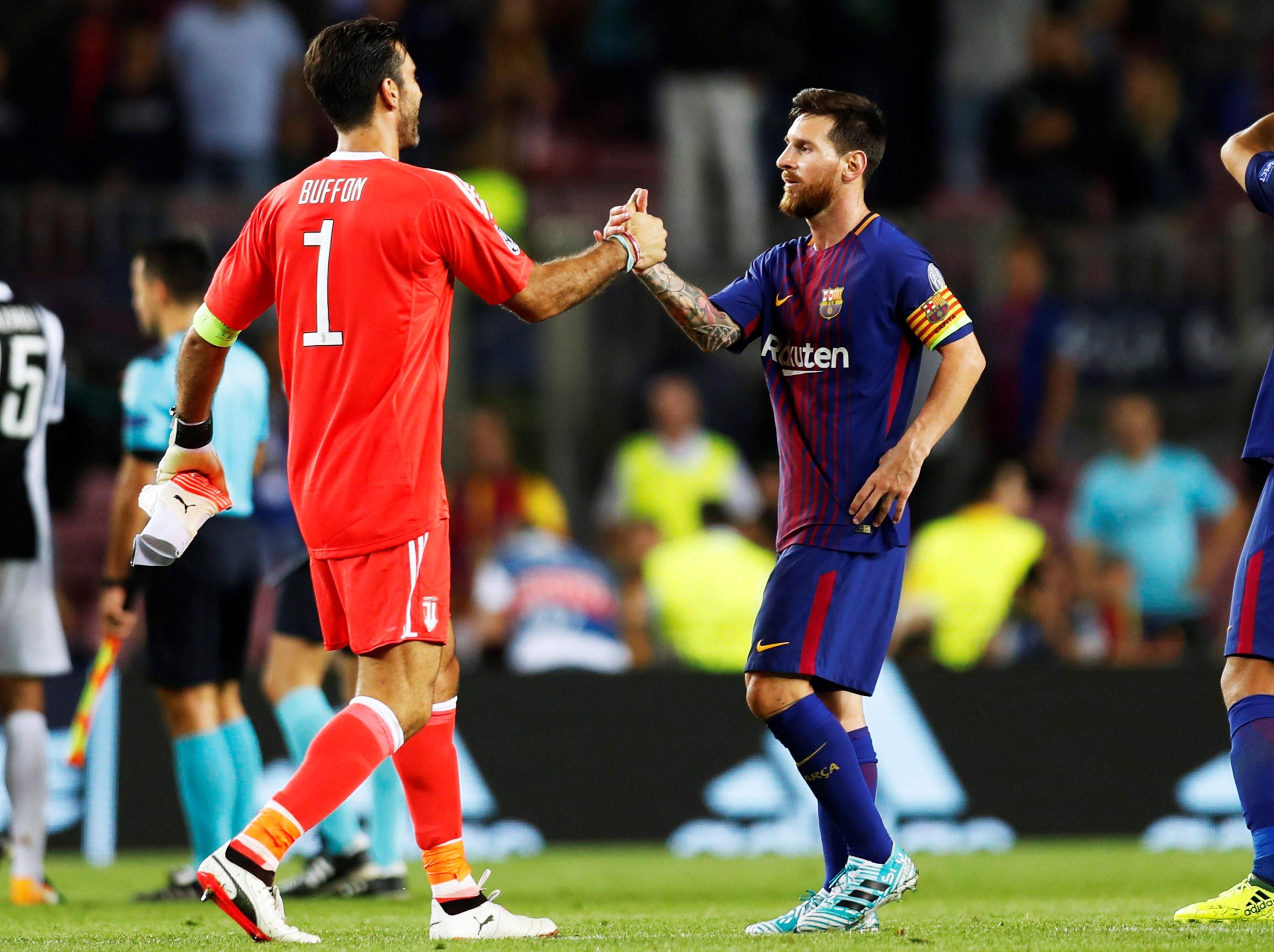 Мессі та зірки футболу записали відео для ВООЗ з порадами щодо поведінки під час коронавірусу Мессі та зірки футболу записали відео для ВООЗ з порадами щодо поведінки під час коронавірусу