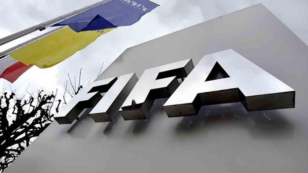 FIFA может продлить трансферное окно до января из-за коронавируса
