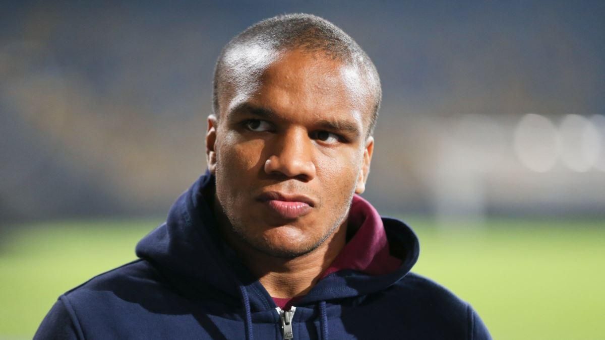 Жан Беленюк провел тренировку под стенами Верховной Рады: фото Жан Беленюк провел тренировку под стенами Верховной Рады: фото