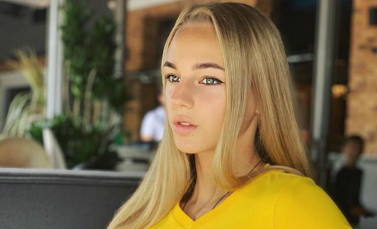 Дарія Білодід показала, як займається вдома для підтримки ідеальної форми: відео Дарія Білодід показала, як займається вдома для підтримки ідеальної форми: відео