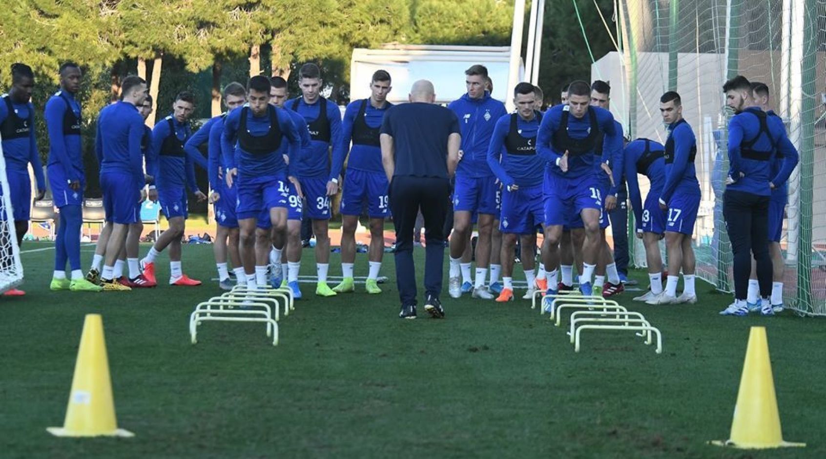 "Динамо" знову продовжило карантин – гравці будуть працювати індивідуально "Динамо" знову продовжило карантин – гравці будуть працювати індивідуально