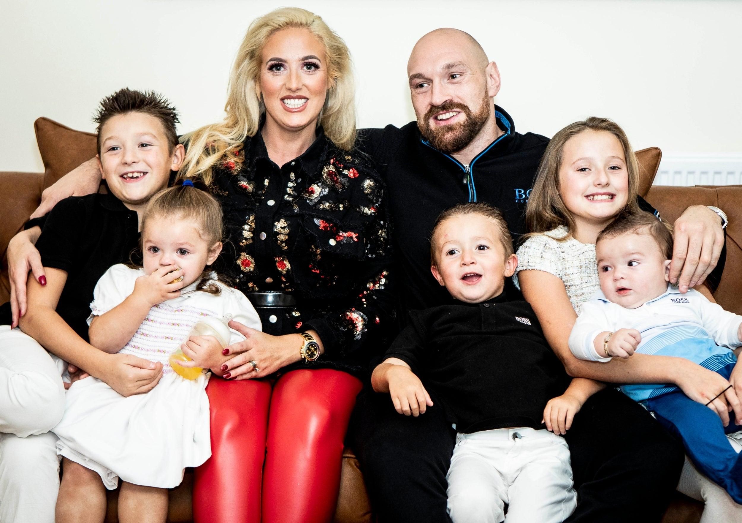 Син Тайсона Ф'юрі послав батька у прямому ефірі: відео Син Тайсона Ф'юрі послав батька у прямому ефірі: відео