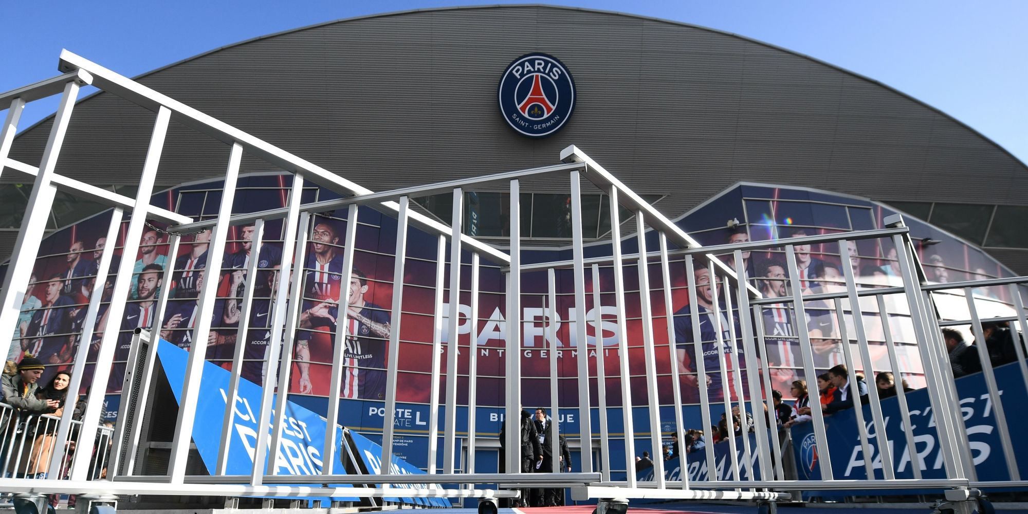 ПСЖ потеряет более 215 миллионов евро из-за коронавируса ПСЖ потеряет более 215 миллионов евро из-за коронавируса