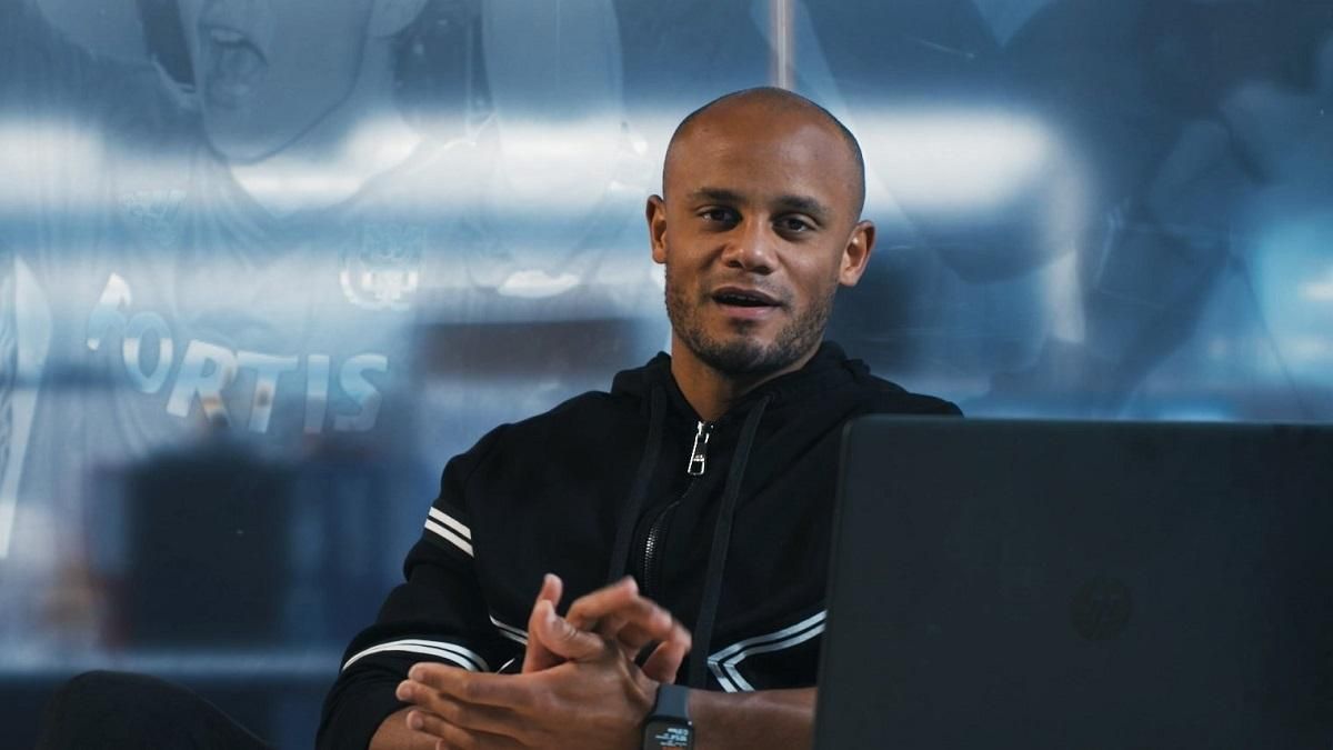 Відомий футболіст "Андерлехта" Компані з власної кишені буде виплачувати гравцям зарплату Відомий футболіст "Андерлехта" Компані з власної кишені буде виплачувати гравцям зарплату