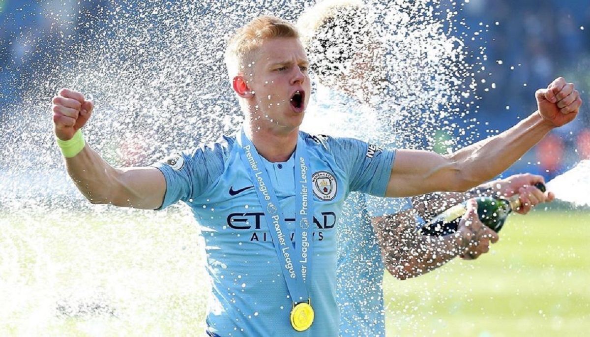 Олександр Зінченко "покуражився" із собаками на тренуванні: відео Олександр Зінченко "покуражився" із собаками на тренуванні: відео