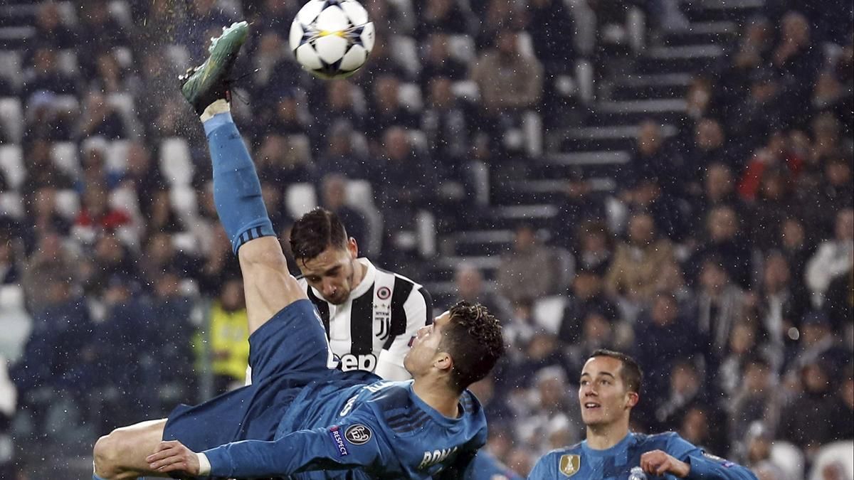 Гол десятилетия: безумному удару Роналду в Лиге чемпионов уже два года – видео Гол десятилетия: безумному удару Роналду в Лиге чемпионов уже два года – видео