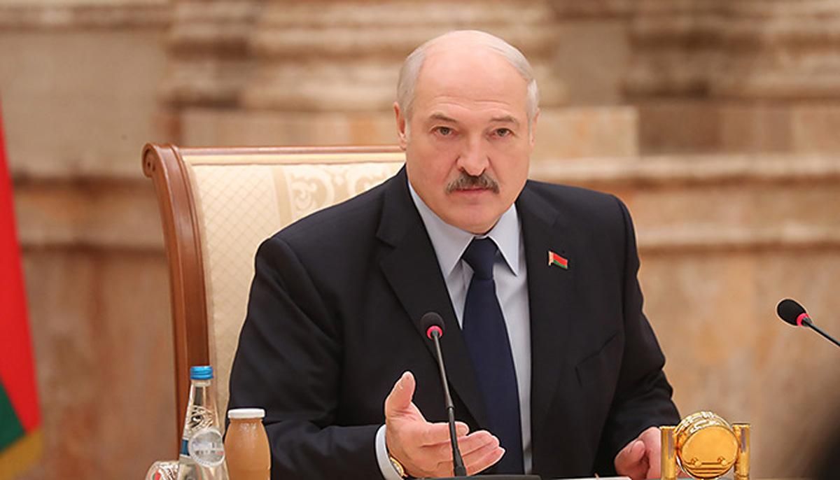 Лукашенко порадив боротися з коронавірусом спортом і сметанним маслом