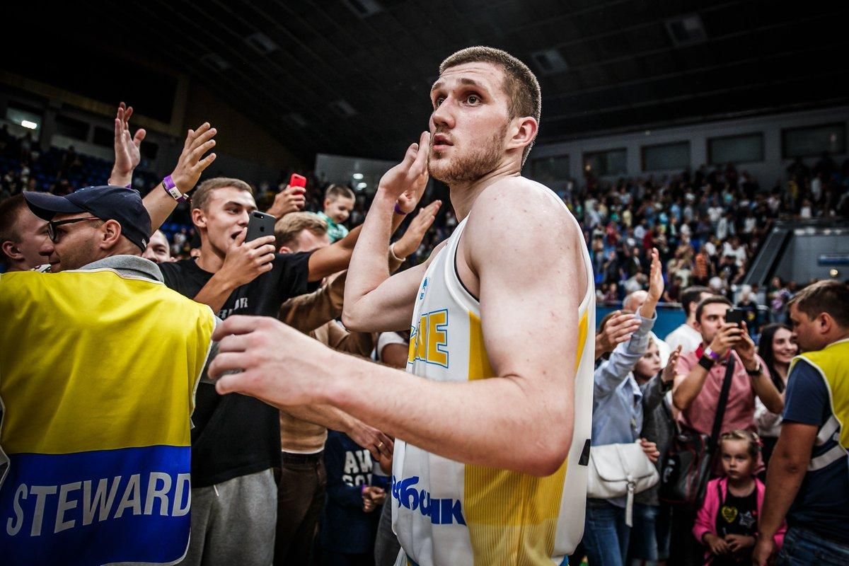 Игрок сборной Украины готов сменить гражданство Игрок сборной Украины готов сменить гражданство