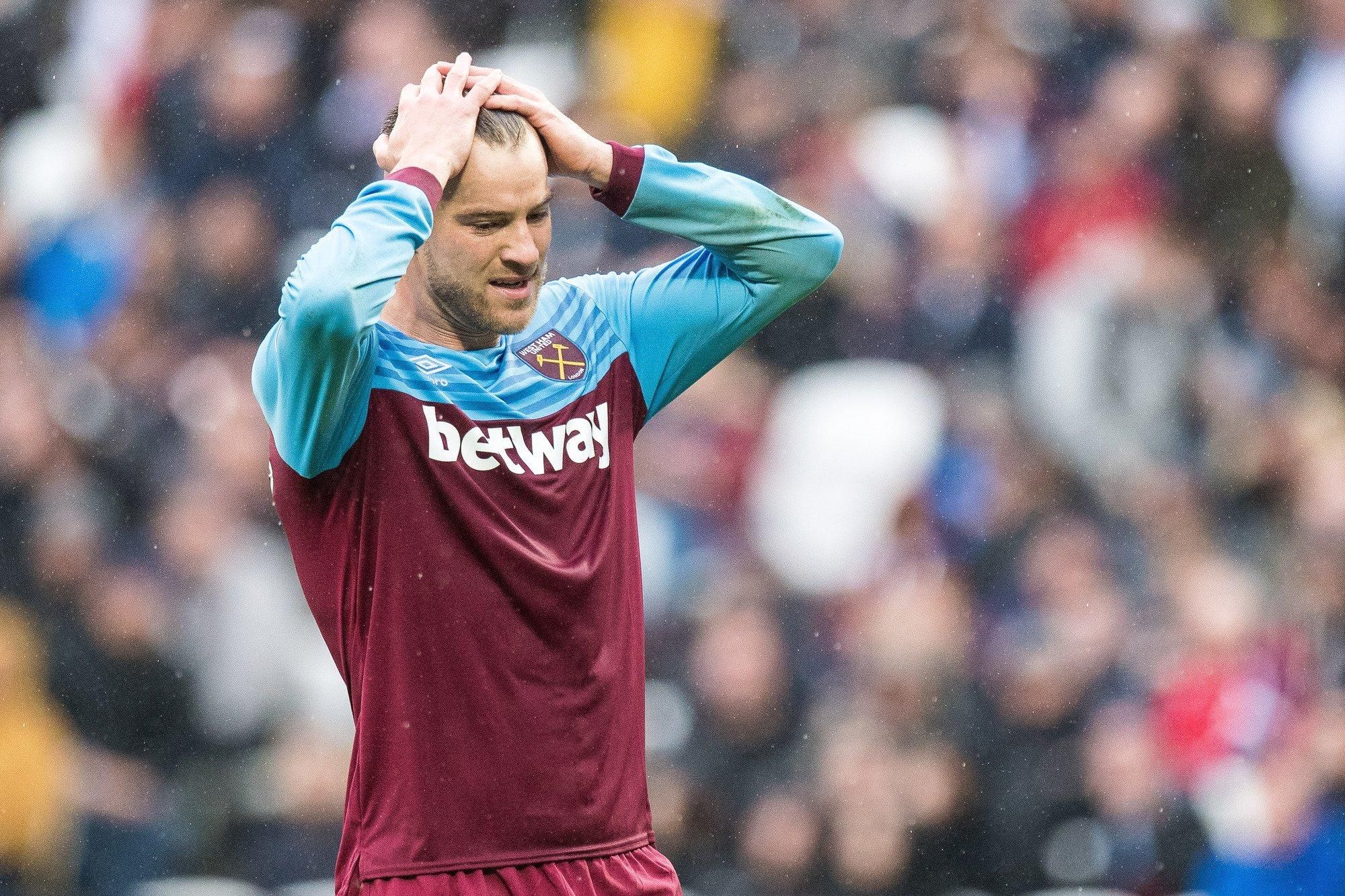 Английские СМИ призвали "Вест Хэм" сохранить Ярмоленко Английские СМИ призвали "Вест Хэм" сохранить Ярмоленко