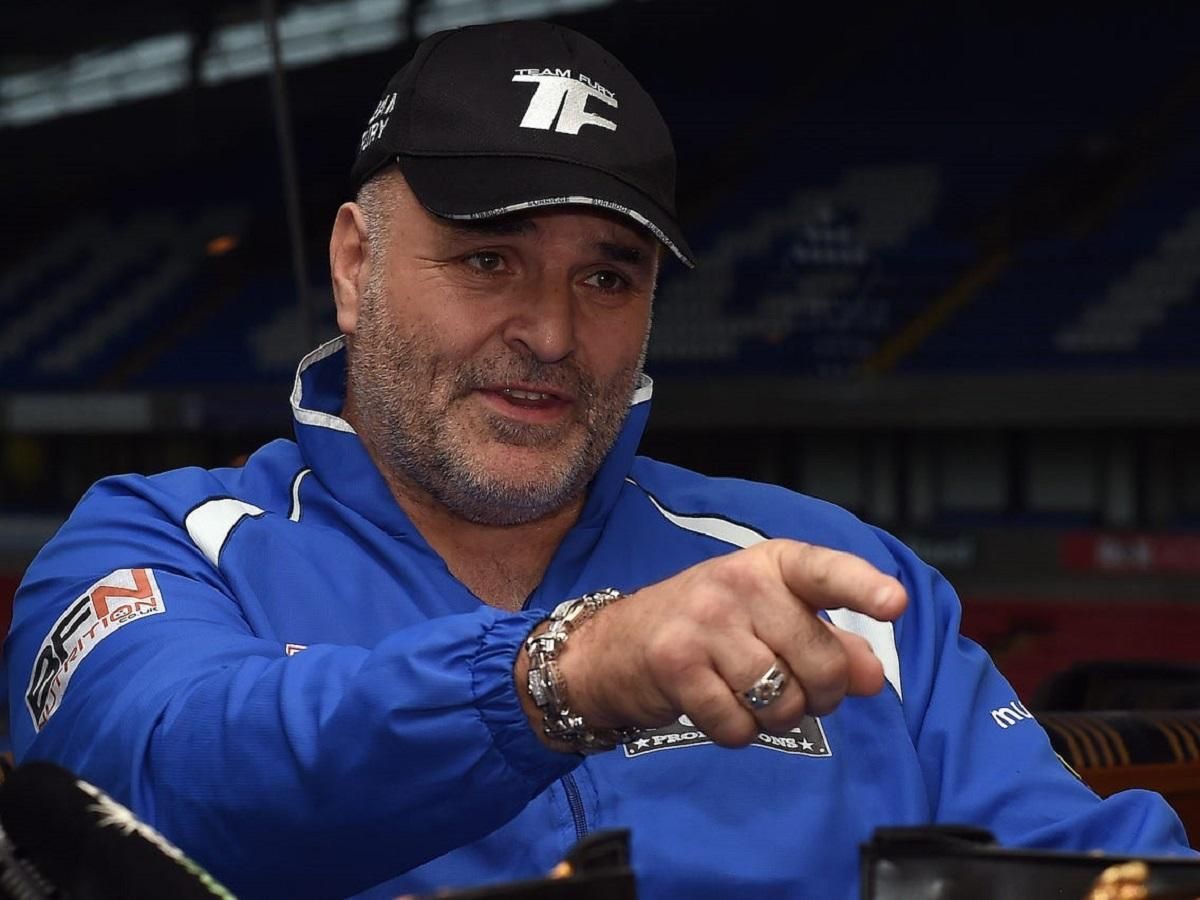 55-летний отец Фьюри выйдет в ринг против экс-чемпиона по бодибилдингу 55-летний отец Фьюри выйдет в ринг против экс-чемпиона по бодибилдингу