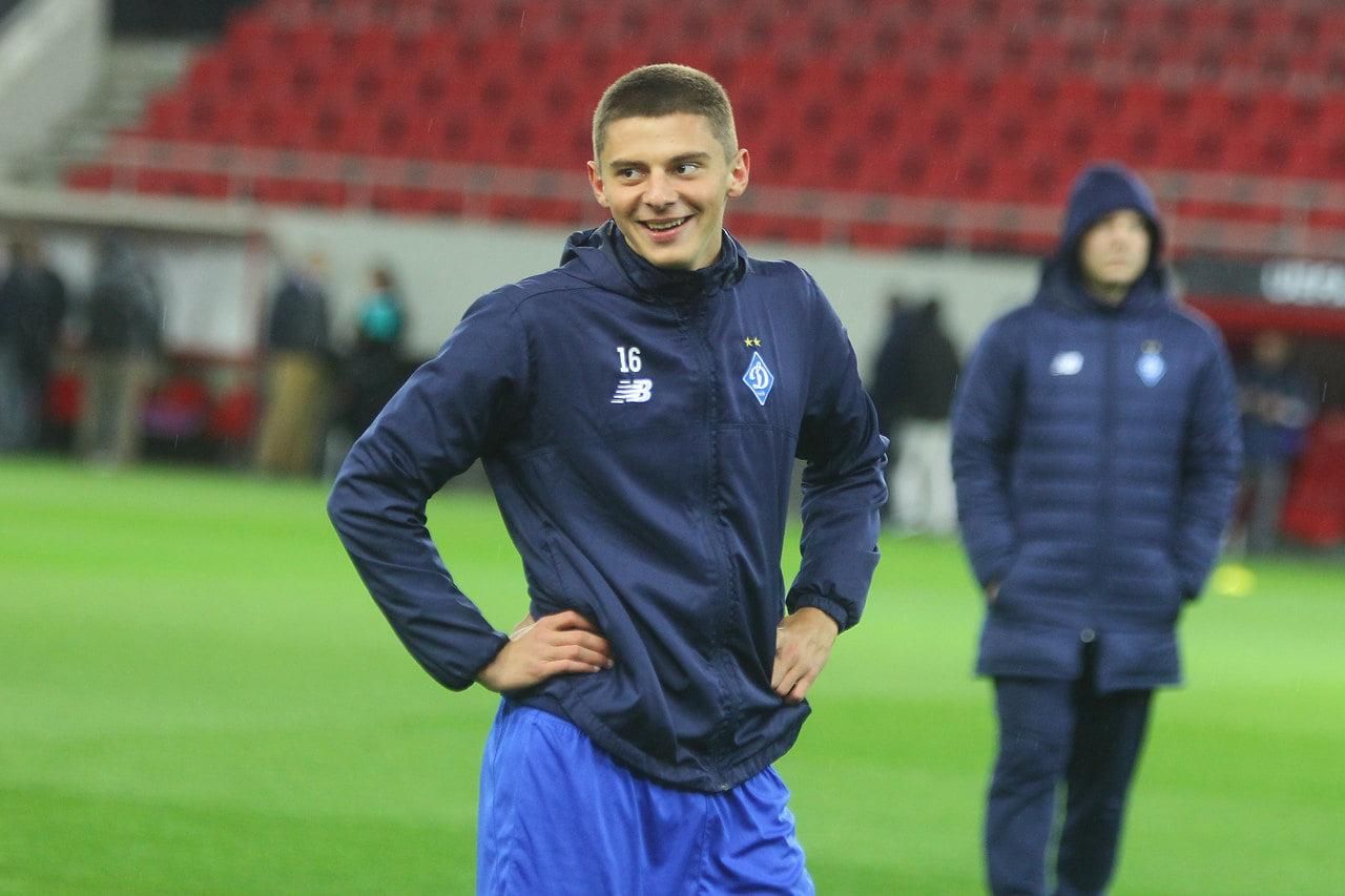 Лидер "Динамо" откровенно признался, что думает о трансфере в "Шахтер" Лидер "Динамо" откровенно признался, что думает о трансфере в "Шахтер"