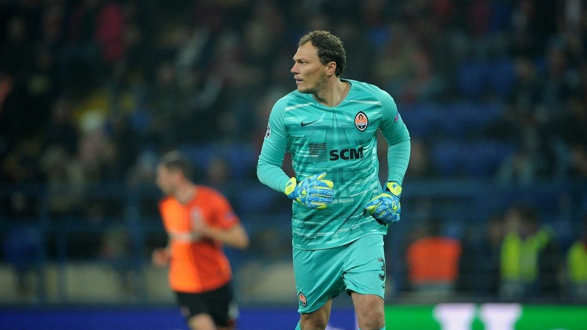 "Буду всегда его поддерживать": Пятов стал на защиту Ракицкого, который переехал в Россию "Буду всегда его поддерживать": Пятов стал на защиту Ракицкого, который переехал в Россию