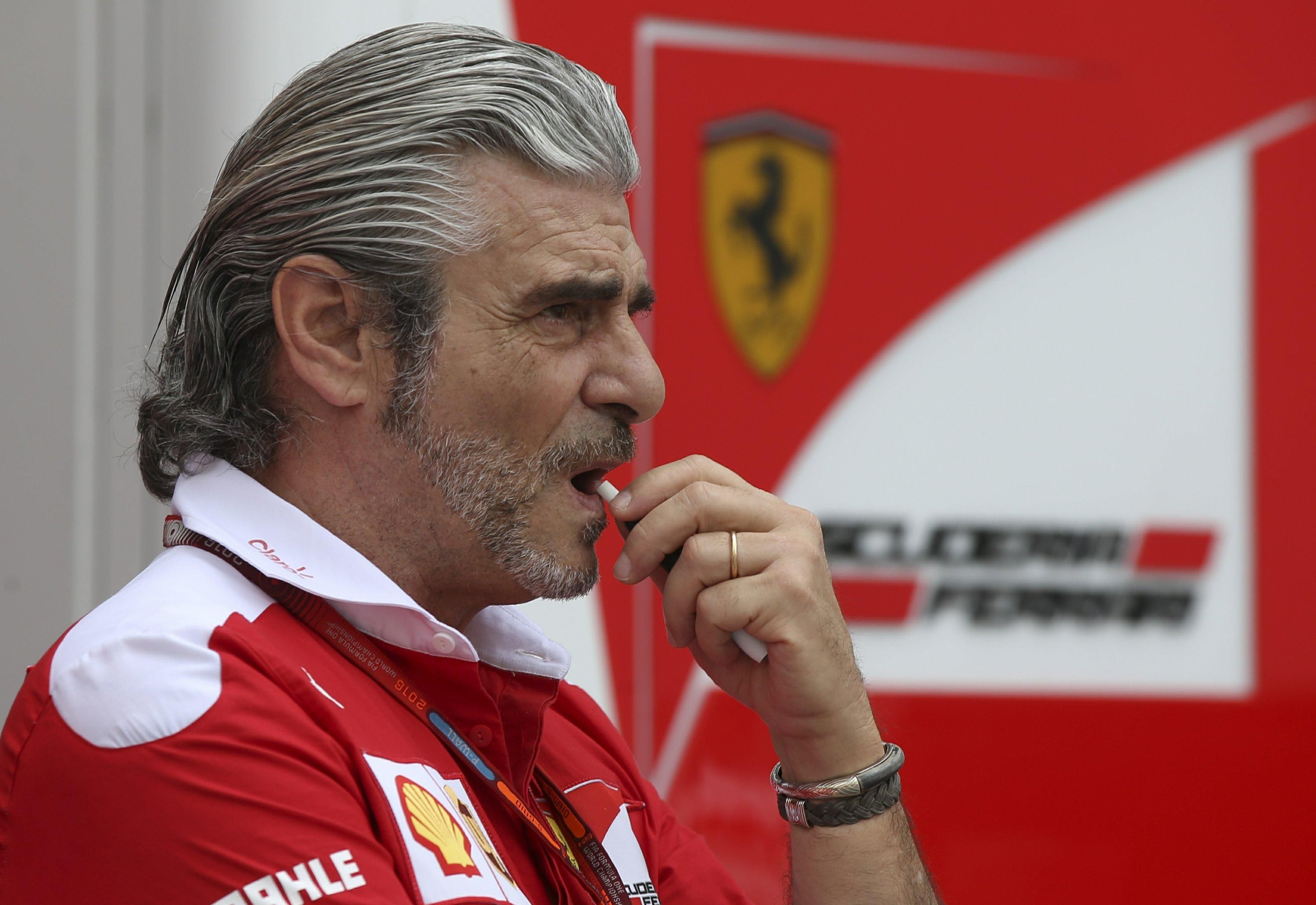 Колишній керівник Ferrari став водієм швидкої, щоб боротися з коронавірусом