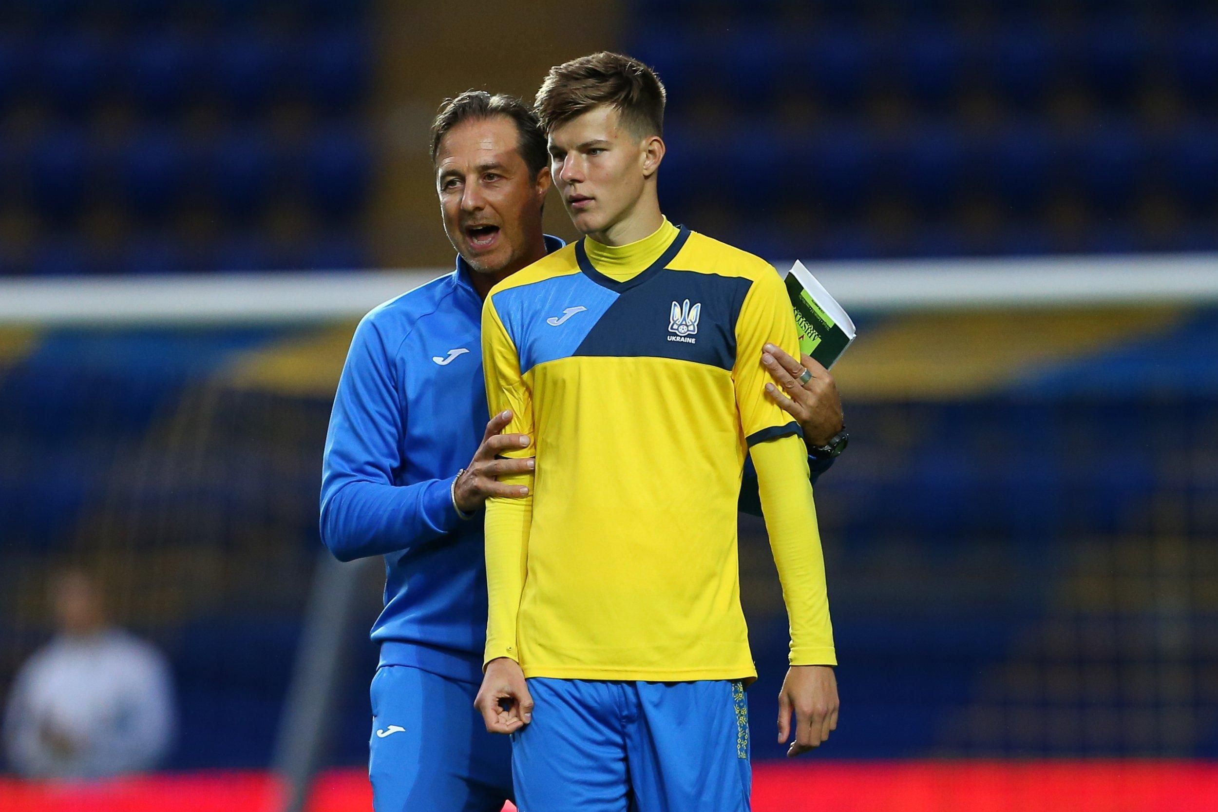 Футболіст збірної України офіційно переходить у клуб з Ліги чемпіонів Футболіст збірної України офіційно переходить у клуб з Ліги чемпіонів