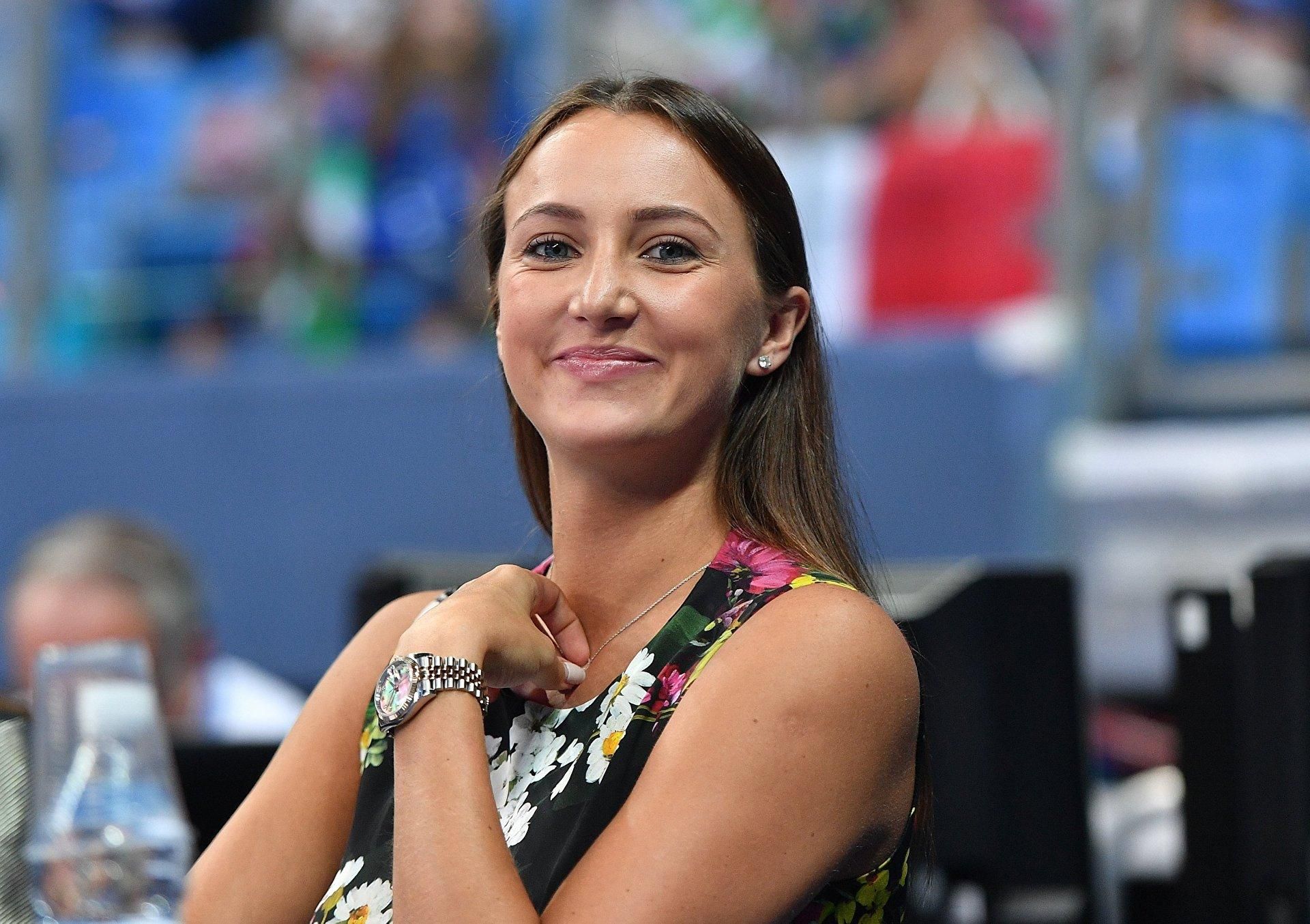 Сексуально винести сміття: Анна Різатдінова взяла участь у світовому флешмобі – фото Сексуально винести сміття: Анна Різатдінова взяла участь у світовому флешмобі – фото