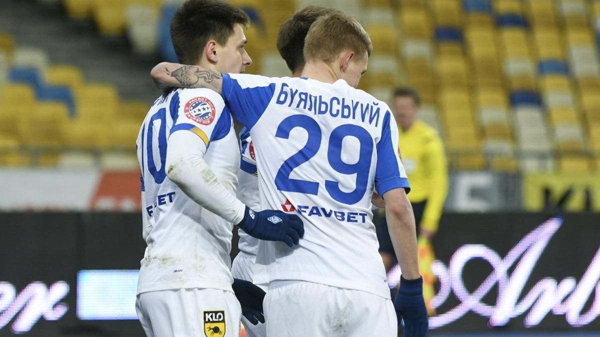 В "Динамо" и "Шахтере" рассказали, урезали ли зарплаты футболистам В "Динамо" и "Шахтере" рассказали, урезали ли зарплаты футболистам