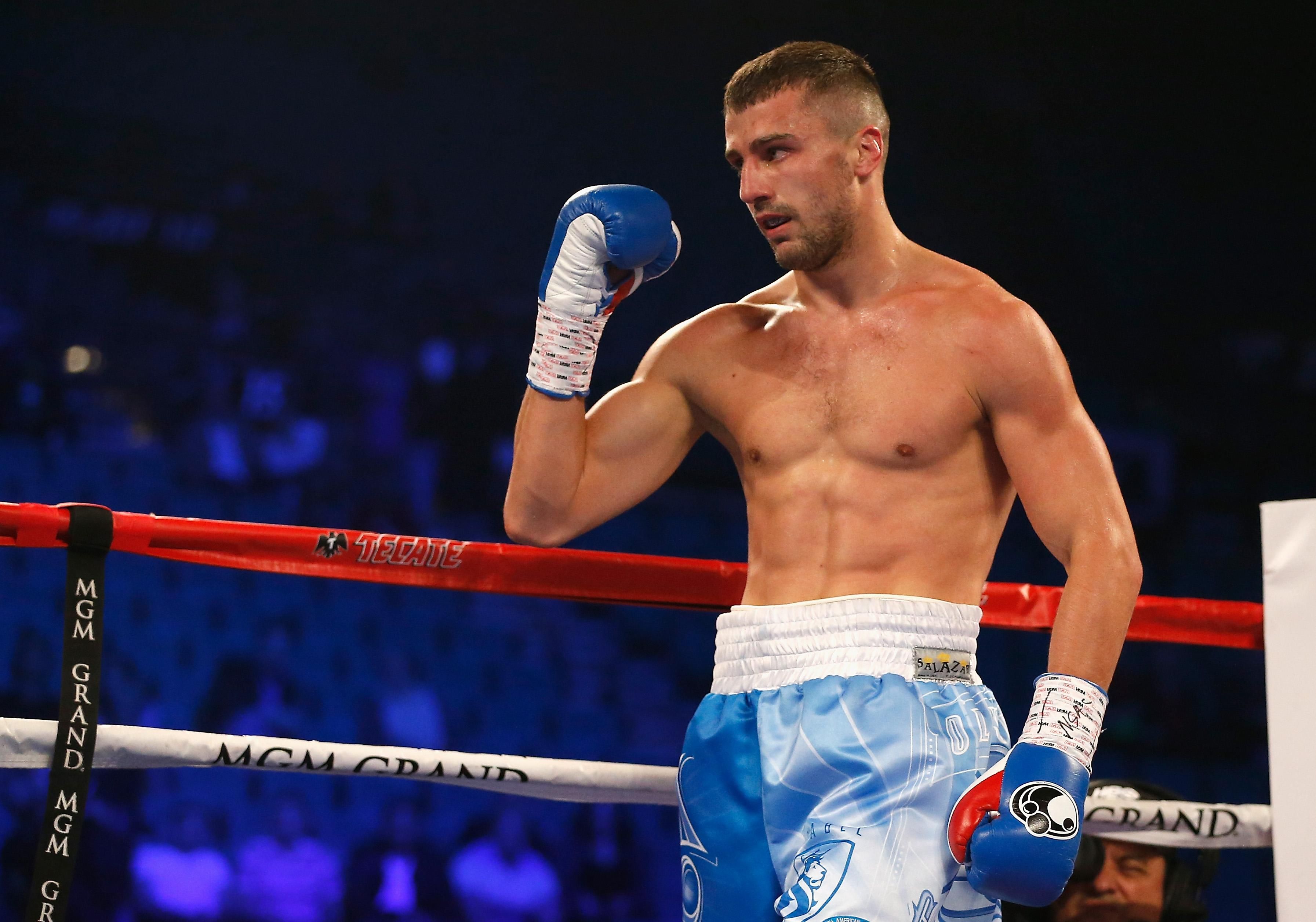 Гвоздик хочет выиграть титул, который брутальным нокаутом одержал Альварес Гвоздик хочет выиграть титул, который брутальным нокаутом одержал Альварес