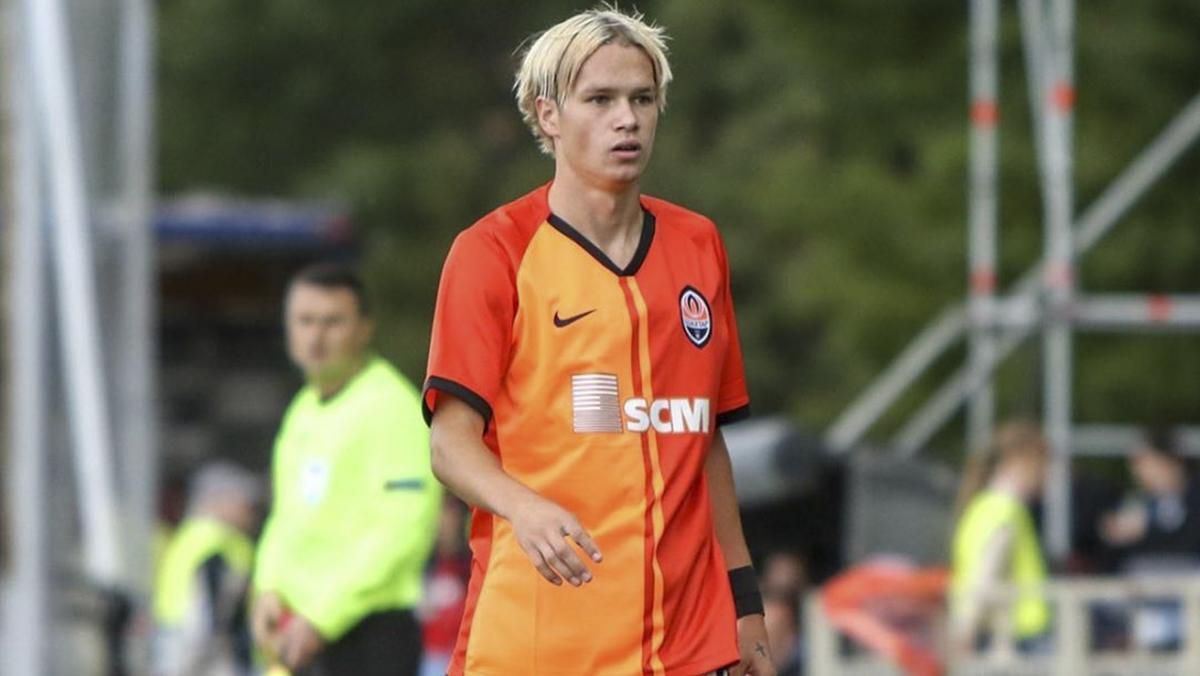 Мудрик зачарував черговим технічним трюком: відео Мудрик зачарував черговим технічним трюком: відео