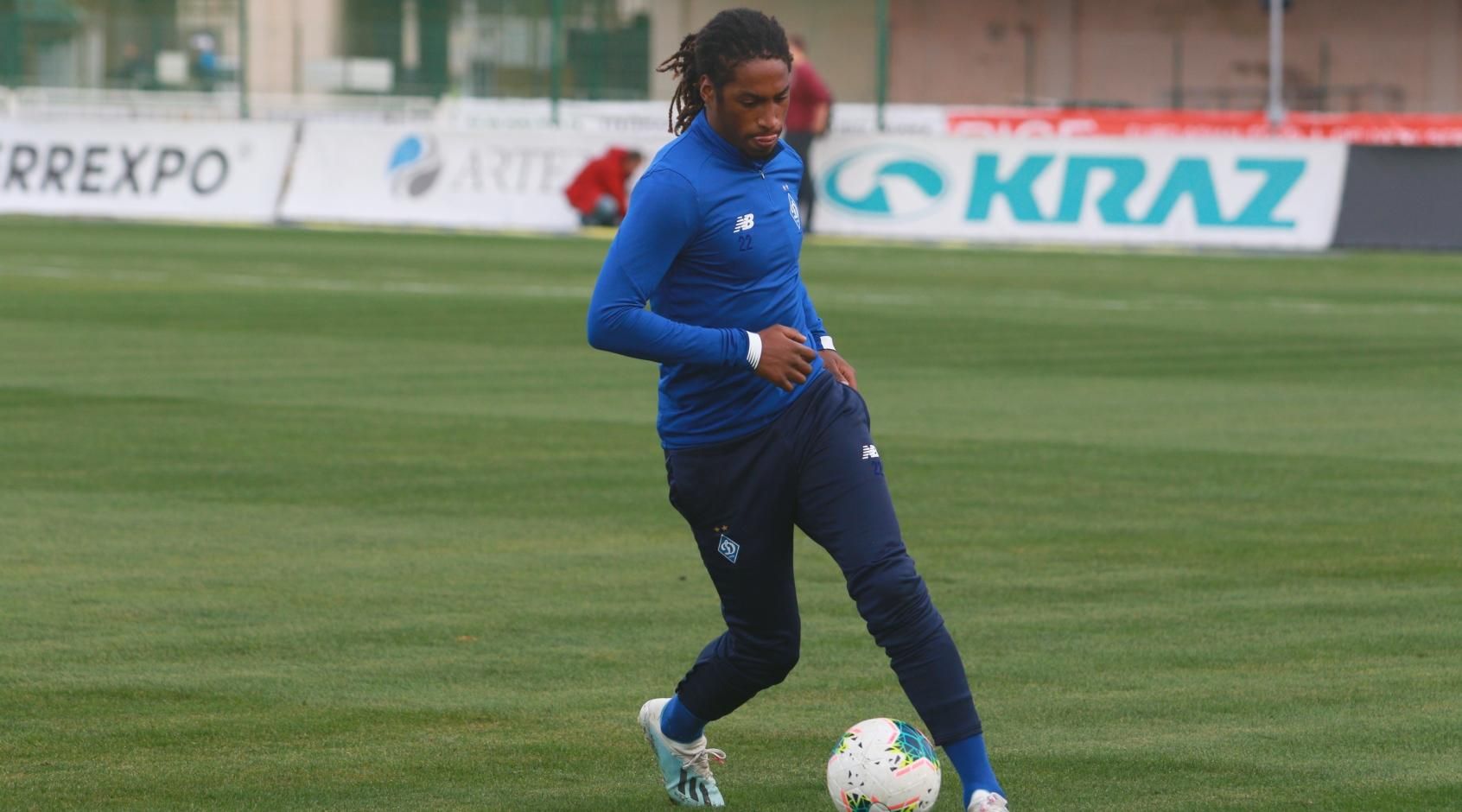 Скандальний нападник відмовляється повертатися у "Динамо" Скандальний нападник відмовляється повертатися у "Динамо"