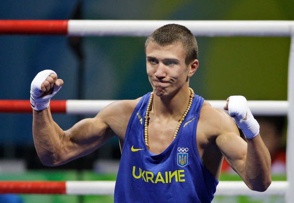 Ломаченко привітав ветеранів з Днем Перемоги зворушливим віршем: відео