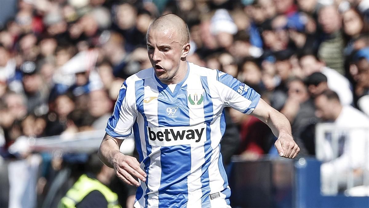 Іспанські фанати цькували футболіста збірної України: деталі конфлікту Іспанські фанати цькували футболіста збірної України: деталі конфлікту